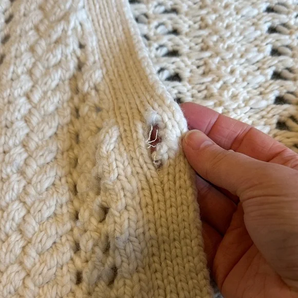 A.L.C. Cream Chunky Cable Knit 100% Merino Wool Cardigan Size XS - Picture 5 of 10